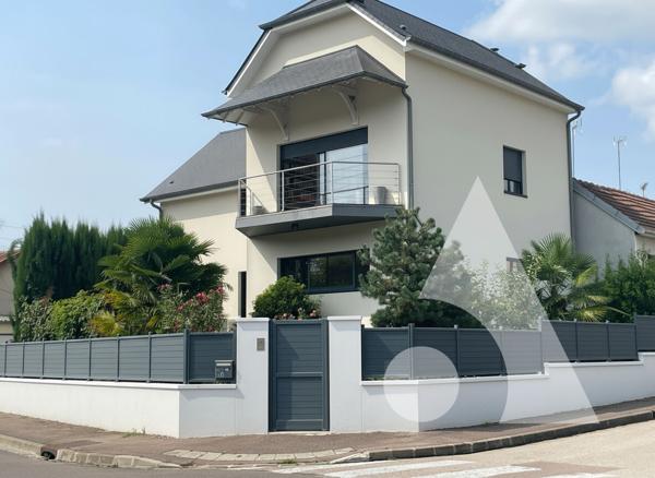 Maison 6 pièces 220.71 m2