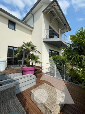 Maison 6 pièces 220.71 m2