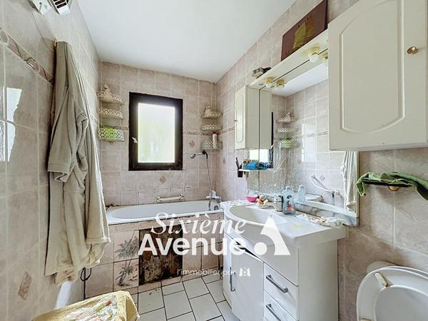 Maison 5 pièces 93.77 m2