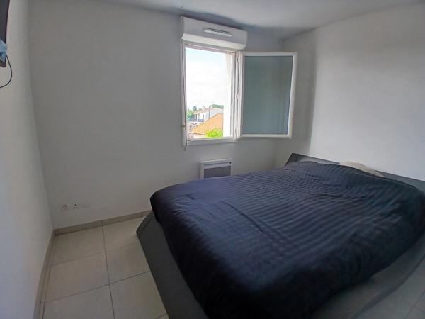 Appartement T3 Duplex avec terrasse & parkings – Sauvian