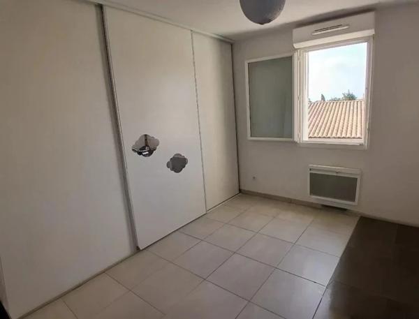 Appartement T3 Duplex avec terrasse & parkings – Sauvian