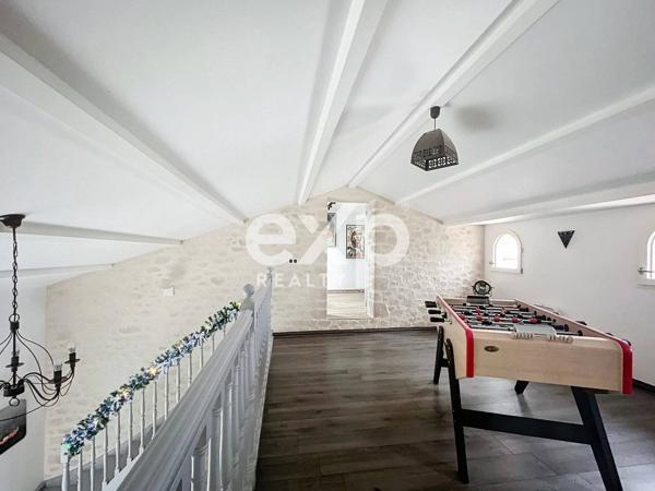 Maison familiale de 235m2 env. - 5 chambre-double garage