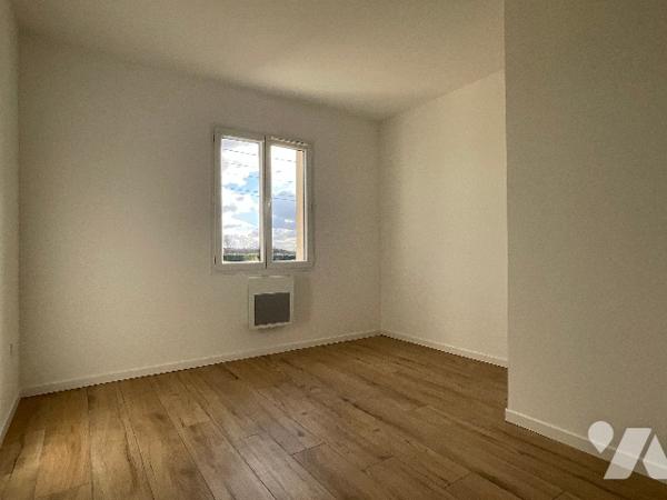 Maison contemporaine 2022 avec sous-sol complet – Saunay (37110)