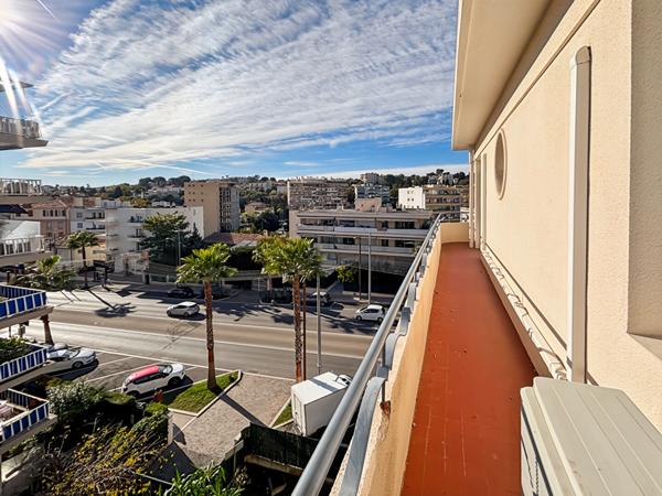 Appartement Le Cannet 3 pièces 81 m2 Parking et box
