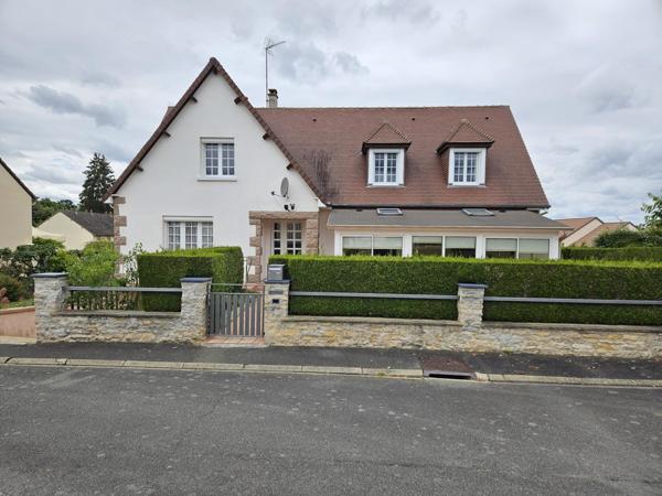 Maison à SAINT-GERMAIN-DU-CORBEIS, 61000 - 8 pièces 184m²