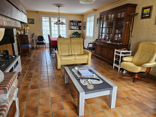 Maison à SAINT-GERMAIN-DU-CORBEIS, 61000 - 8 pièces 184m²