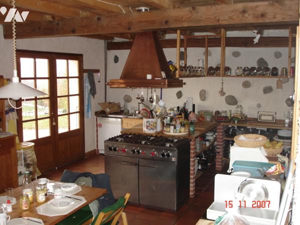 17kms AURIGNAC, grande maison 517m² idéal chambres d'hôtes, piscine sauna sur 12ha prix 890.000 €