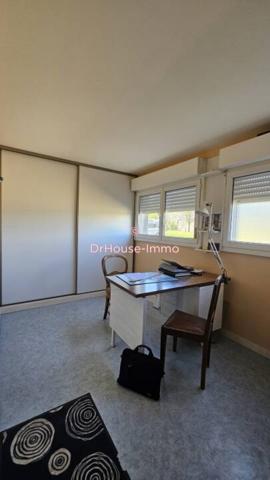 Immeuble à vendre 15 pièces de 366 m²