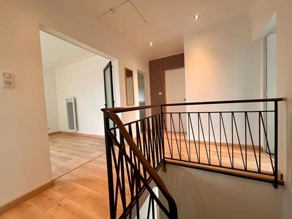 A VENDRE maison type 6, 143m², secteur CHAMPCEVINEL 24750