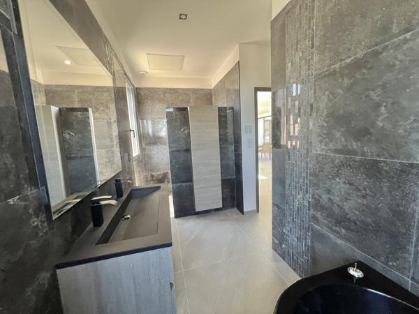 Beaucaire (30300) Villa Contemporaine de 2024 - Vue Panoramique exceptionnelle