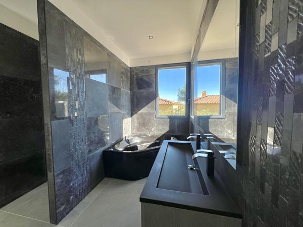 Beaucaire (30300) Villa Contemporaine de 2024 - Vue Panoramique exceptionnelle