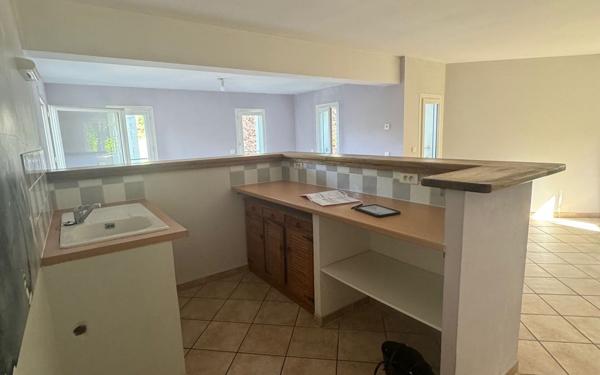 Appartement à louer    4 pièces •  Riez