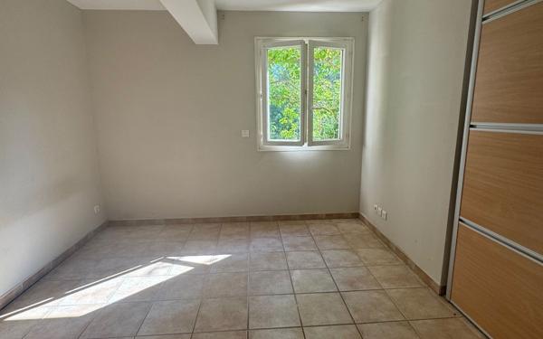 Appartement à louer    4 pièces •  Riez