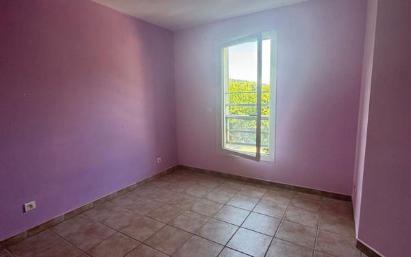 Appartement à louer    4 pièces •  Riez