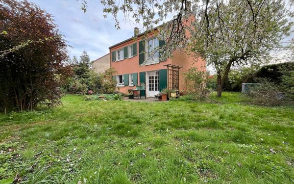Maison à vendre    5 pièces • 120 m2 Rambouillet