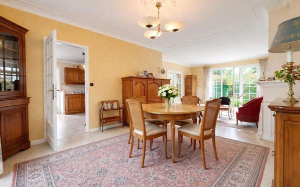 Maison à vendre    5 pièces • 120 m2 Rambouillet