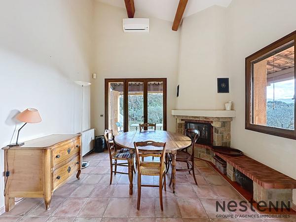 Maison de charme au coeur d'une oliveraie, calme absolu et panorama d'exception