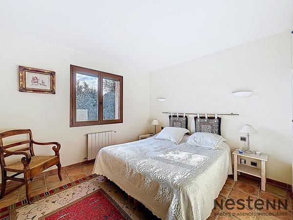 Maison de charme au coeur d'une oliveraie, calme absolu et panorama d'exception