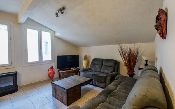 Maison à vendre    2 pièces •  Courthézon