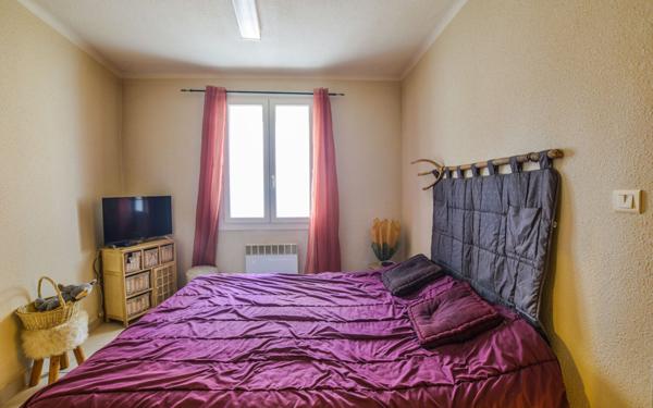 Maison à vendre    2 pièces •  Courthézon