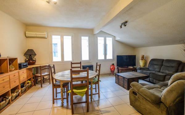 Maison à vendre    2 pièces •  Courthézon