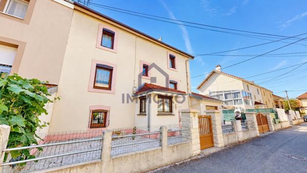 Charmante maison mitoyenne F4 avec garage et jardin à Mandeure Maison F4 mitoyenne - 88 m² - Jardin & Garage