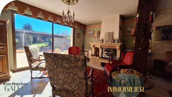 Maison spacieuse avec atelier indépendant et jardin clos, à pied des commodités