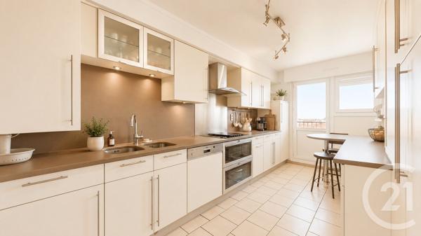 Appartement T5 à vendre  5 pièces - 111,35 m 2   BIARRITZ  - 64