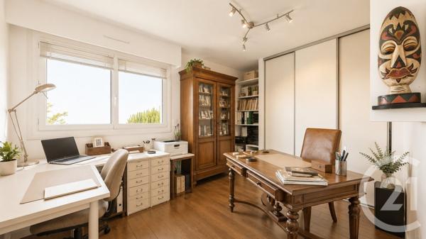 Appartement T5 à vendre  5 pièces - 111,35 m 2   BIARRITZ  - 64