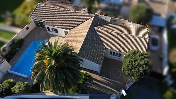 Vente Maison de luxe Saint-Pierre-d'Oléron 6 Pièces 138 m²