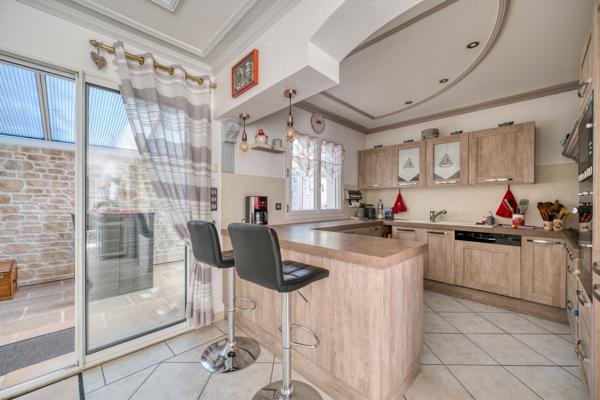 Vente Maison de luxe Saint-Pierre-d'Oléron 6 Pièces 138 m²