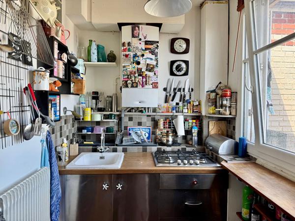 40m2 dernier étage calme et lumineux à Gambetta