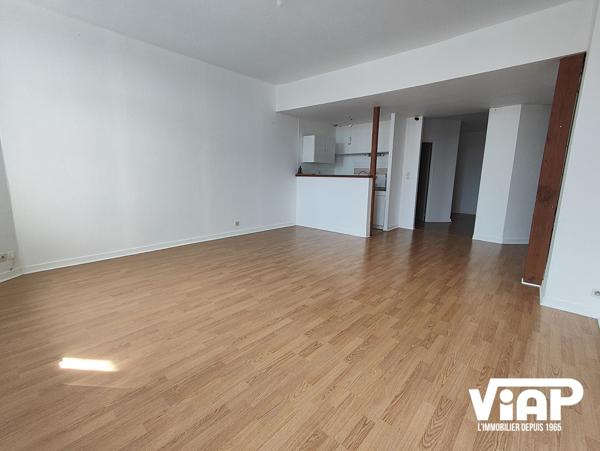 GRAND T1 DE 53 m² PROCHE DENIS DUSSOUBS , Limoges