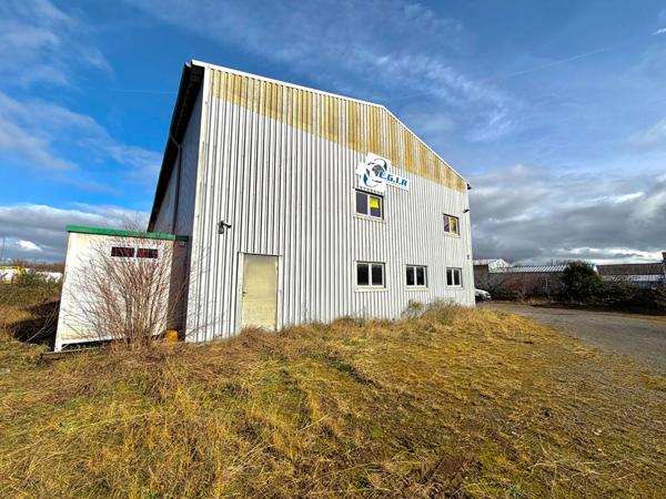 Local commercial 880 m2