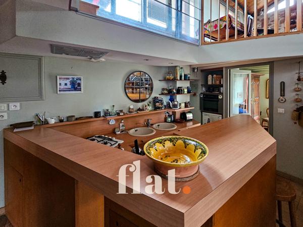 pont saint martin - centre ville - maison de 122 m2 - 2 chambres + 1 mezzanine, - vue sur la nature - stationn