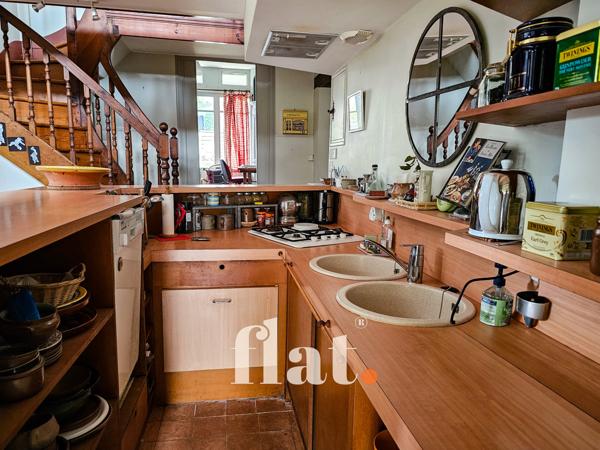 pont saint martin - centre ville - maison de 122 m2 - 2 chambres + 1 mezzanine, - vue sur la nature - stationn