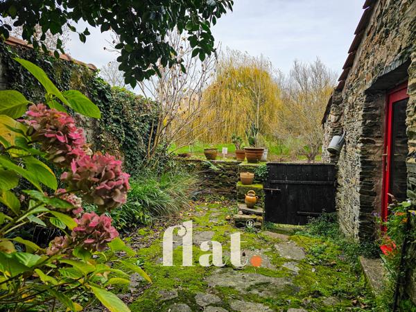 pont saint martin - centre ville - maison de 122 m2 - 2 chambres + 1 mezzanine, - vue sur la nature - stationn