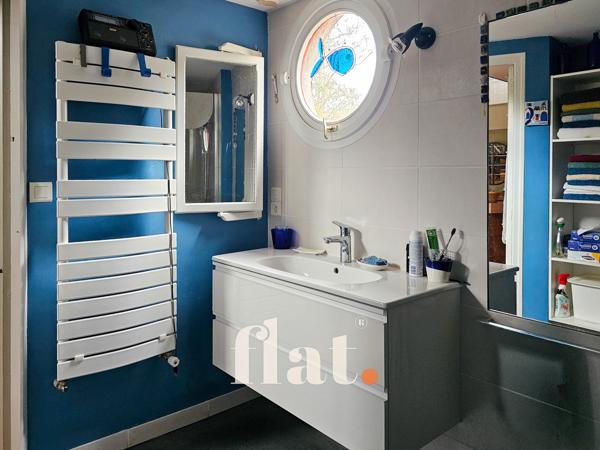 pont saint martin - centre ville - maison de 122 m2 - 2 chambres + 1 mezzanine, - vue sur la nature - stationn