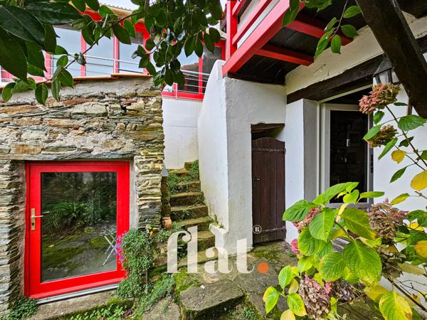 pont saint martin - centre ville - maison de 122 m2 - 2 chambres + 1 mezzanine, - vue sur la nature - stationn