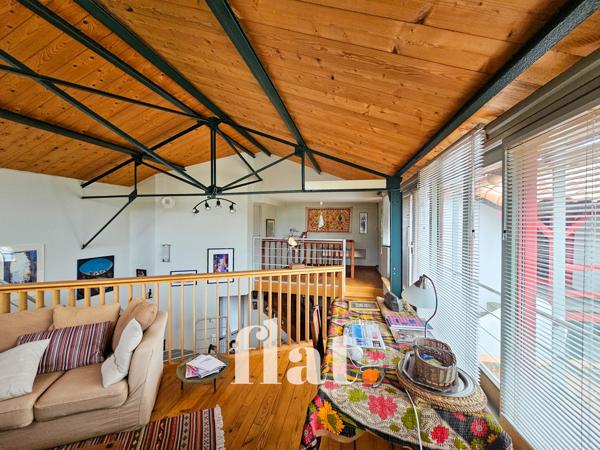 pont saint martin - centre ville - maison de 122 m2 - 2 chambres + 1 mezzanine, - vue sur la nature - stationn