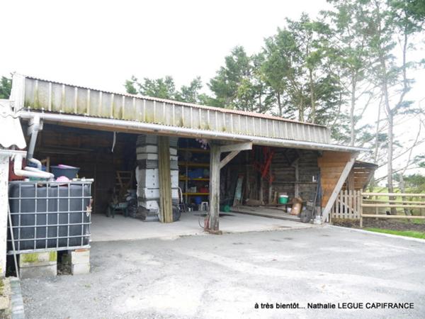Dpt Vendée (85), entre NOIRMOUTIER , PORNIC et CHALLANS à vendre BEAUVOIR SUR MER longère 92.86 m² -3 chambres et un bureau , Terrain de 12 575,00 m² - et 193 m² de dépendances