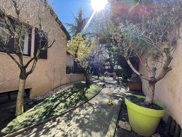 Maison 8 pièces - 177 m²