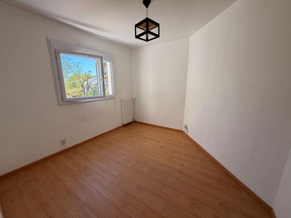 Ne manquez pas cette belle opportunité ! T4 de 80 m² exposé plein sud
