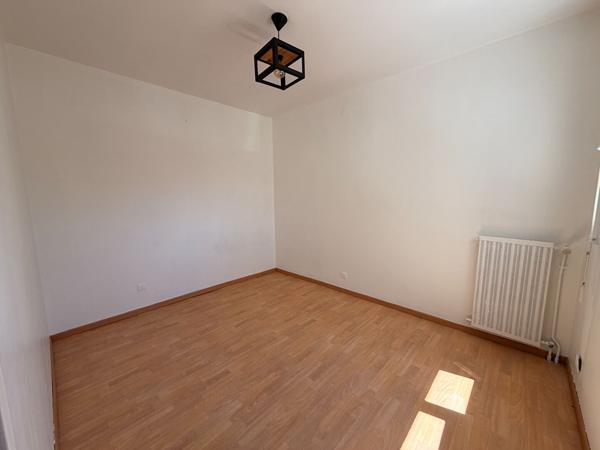 Ne manquez pas cette belle opportunité ! T4 de 80 m² exposé plein sud