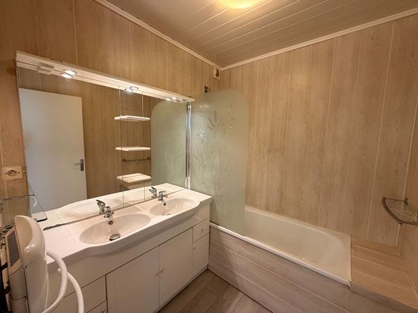 Ne manquez pas cette belle opportunité ! T4 de 80 m² exposé plein sud