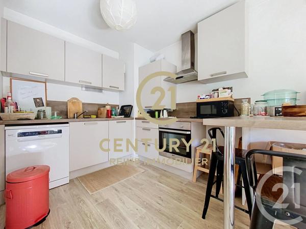 Appartement F3 à vendre  3 pièces - 63 m 2   RENNES  - 35