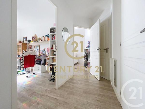 Appartement F3 à vendre  3 pièces - 63 m 2   RENNES  - 35