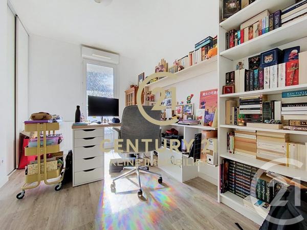 Appartement F3 à vendre  3 pièces - 63 m 2   RENNES  - 35
