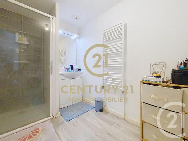 Appartement F3 à vendre  3 pièces - 63 m 2   RENNES  - 35