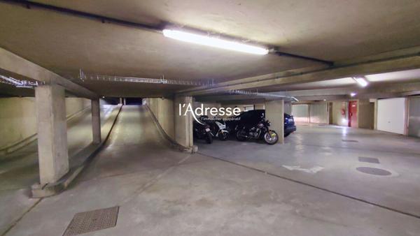 Parking - Métro Balard (Paris 15e)